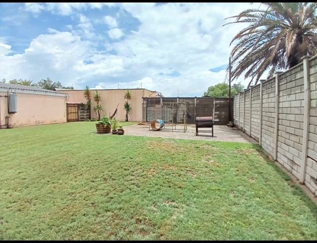5 BEDROOM HOUSE FOR SALE IN SASOLBURG EXT 15